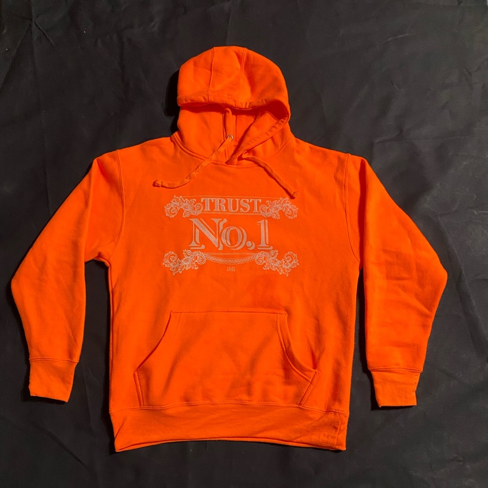 Point blank hoodie hot orange size medium worn twice great
quality
